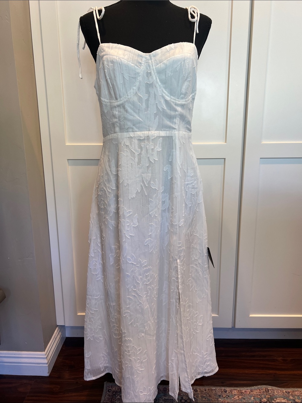 NWT Lulus Loveliest Looks White Floral Jacquard Bustier Midi Dress M